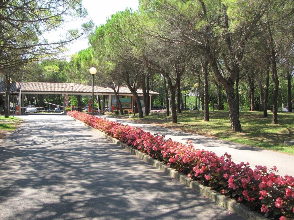 Belvedere Pineta Camping Village Grado Exteriör bild